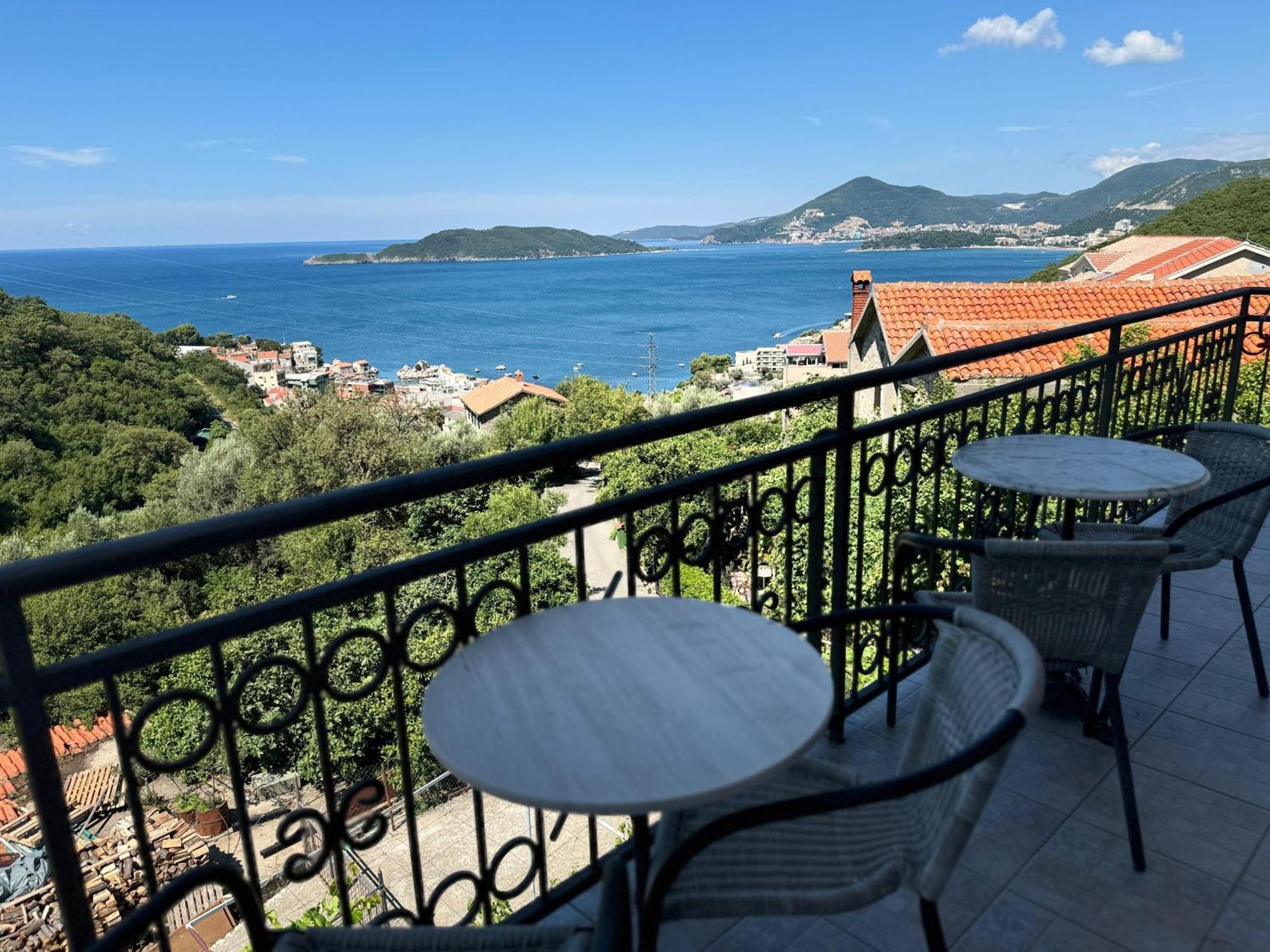 Mitrovic Podlicak * Sveti Stefan